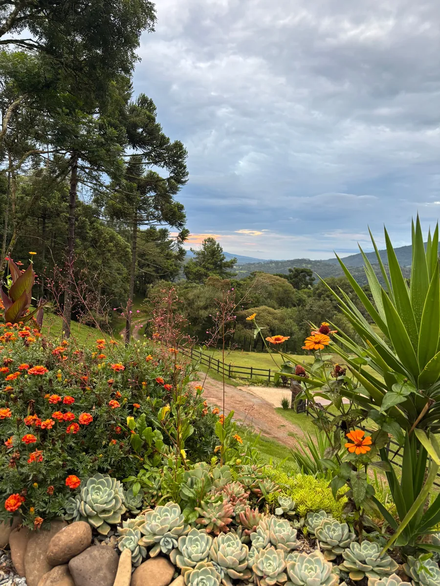 Montanhas da Serra Catarinense ao redor da cabana